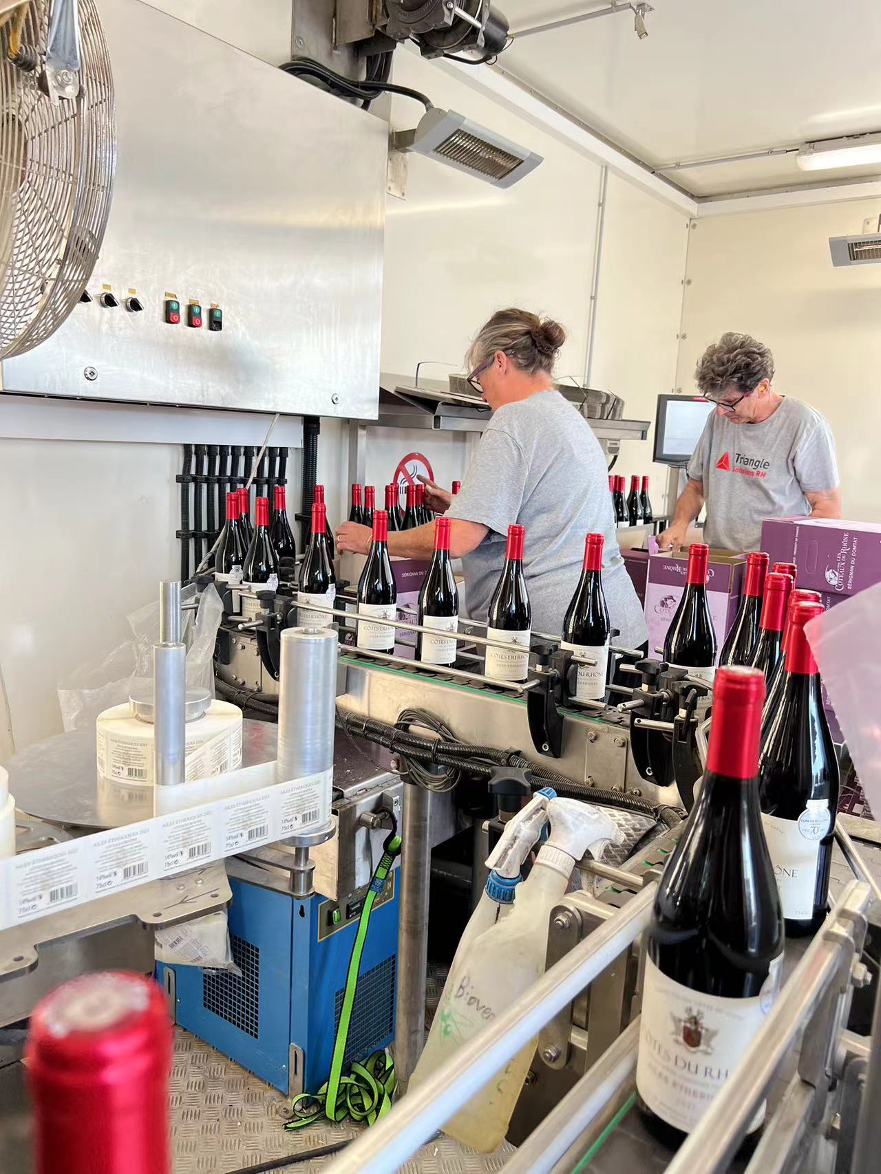 愛醇訂購的(de)羅納河(hé)(hé)谷完成裝瓶